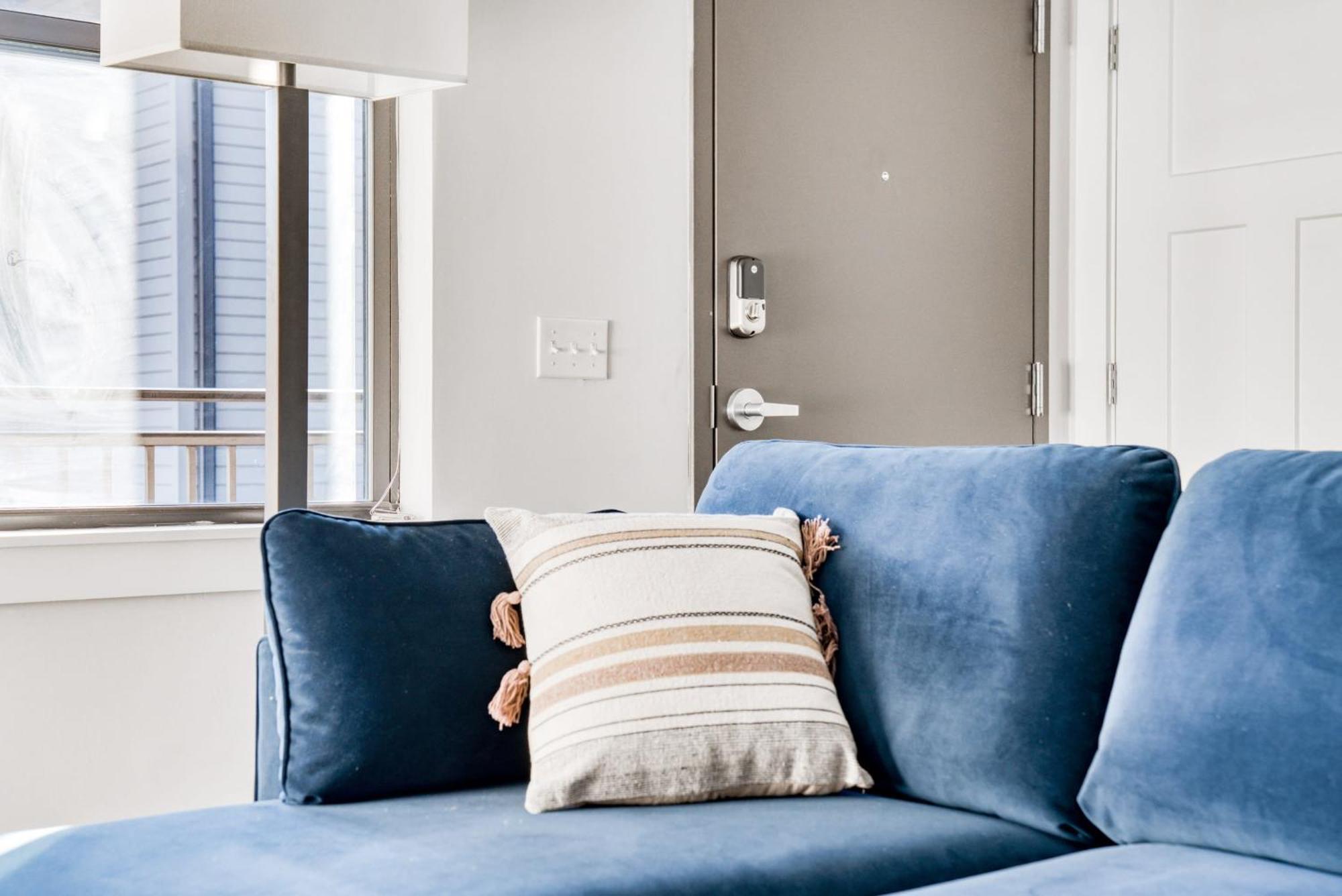 Cozysuites Music Row Bold 1Br W Free Parking Нэшвилл Экстерьер фото
